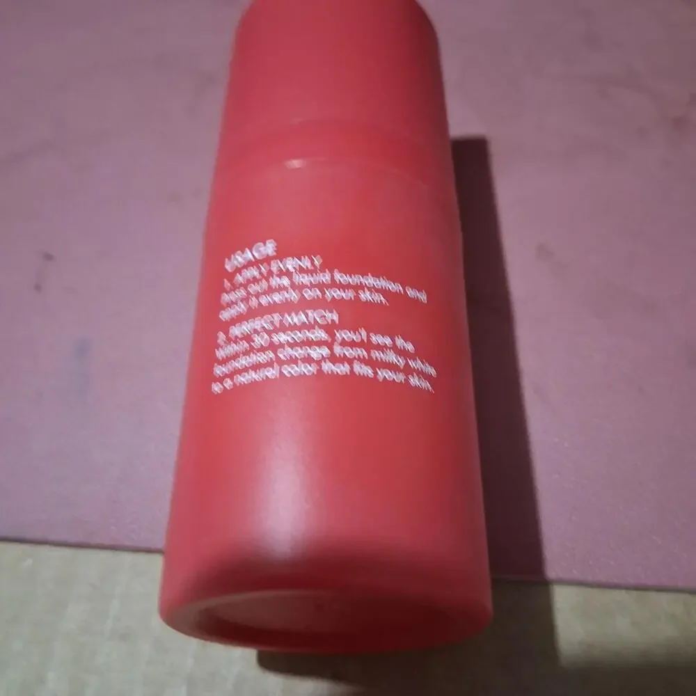 Color changing foundation with spf